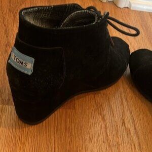 TOMS Black Suede Booties Women’s size 8